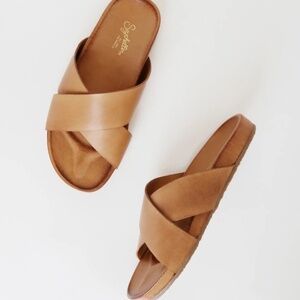 Seychelles Lighthearted Tan Leather Slide Sandals - Size 6